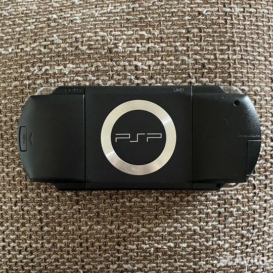 Sony psp 1004 fat + 17 картриджей
