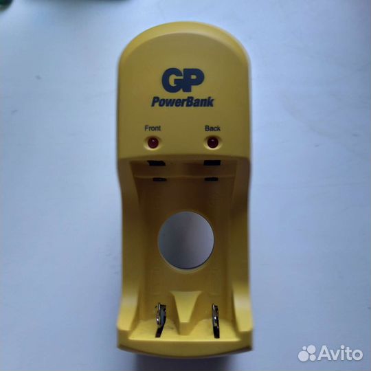 Зарядное устройство для аккумуляторных батареек GP