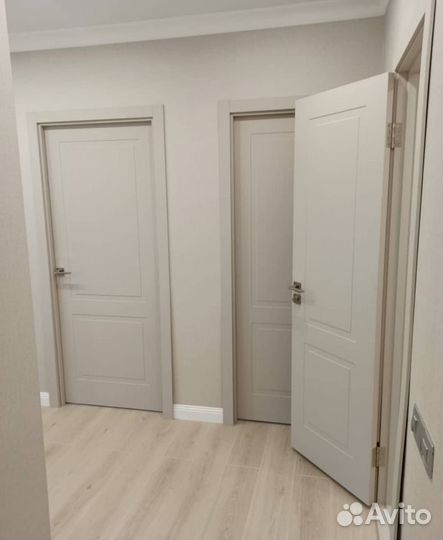 Двери межкомнатные белые Неоклассика комплект