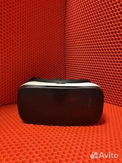 Очки виртуальной реальности Samsung Gear VR