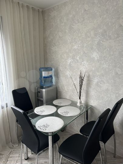 2-к. квартира, 52 м², 4/10 эт.