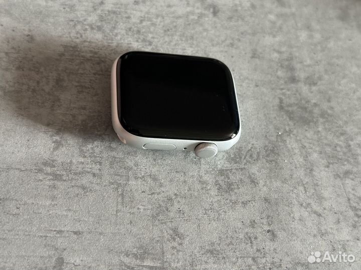 Часы Apple Watch se2 44 mm
