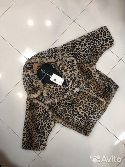 Шуба из экомеха.Новая.46-52