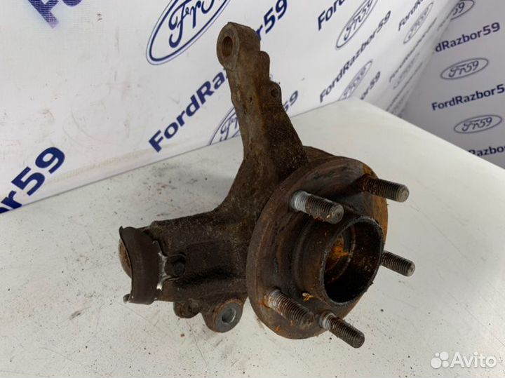 Кулак поворотный передний правый Ford Focus 2 CB4