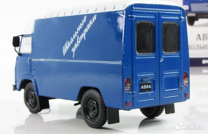 Продам модель автомобиля авиа-21Ф