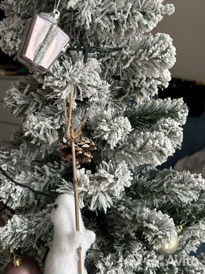 Елка искусственная заснеженная