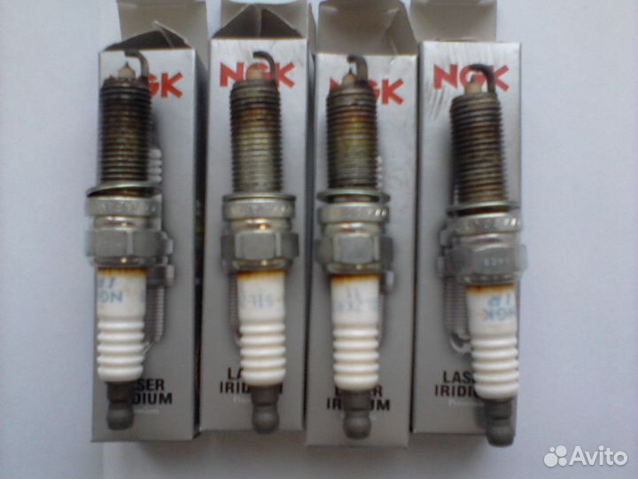Свеча зажигания NGK 9723 silzkr7b11