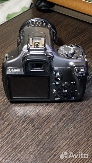 Зеркальный фотоаппарат canon eos 1100d + объектив