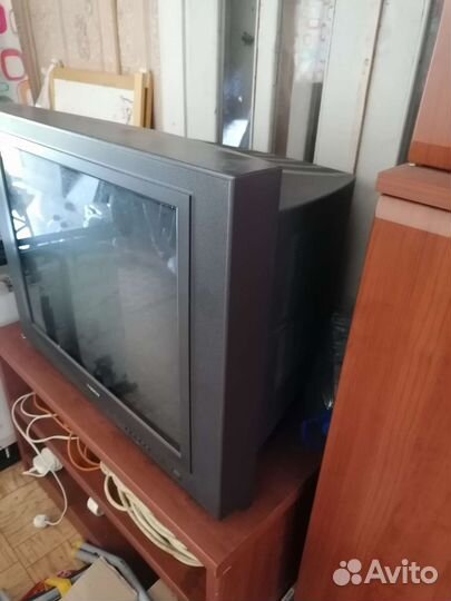 Телевизор большой