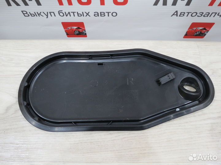 Заглушка двери задней правой Volkswagen Polo