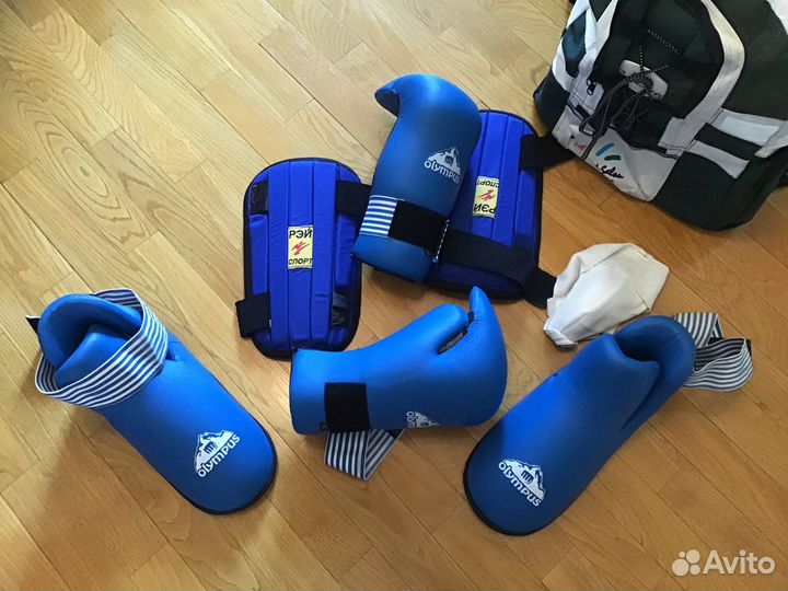 Перчатки для единоборств