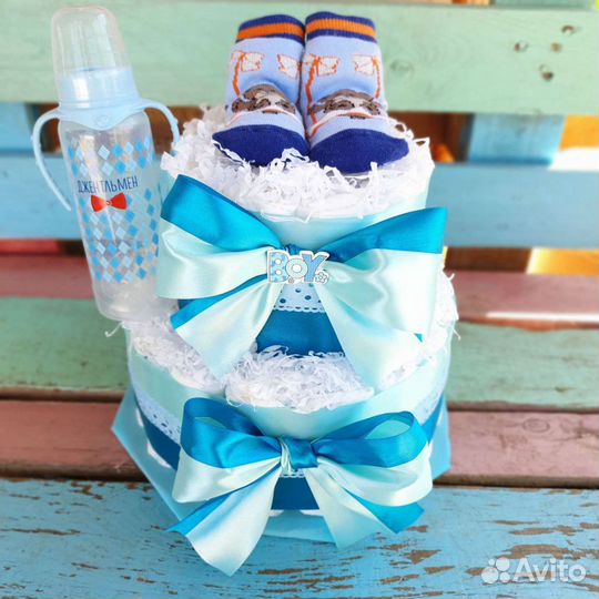 Торт из памперсов, подарок на рождение