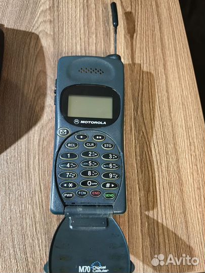 Motorola M70