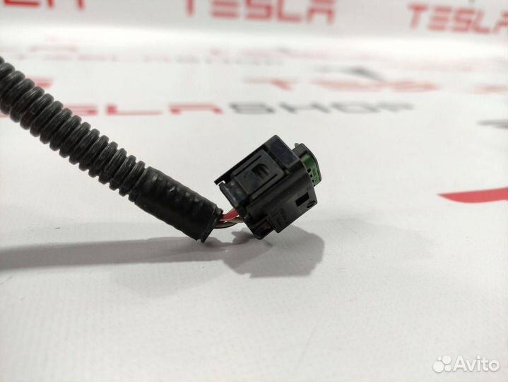 Разъем (фишка) проводки Tesla Model S 2014