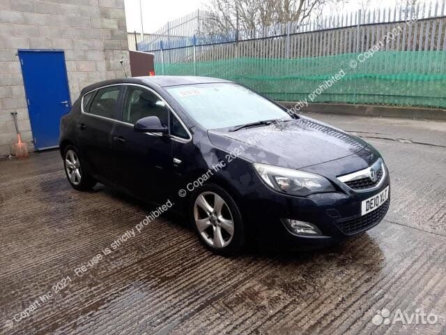 Топливная рампа Opel Astra J