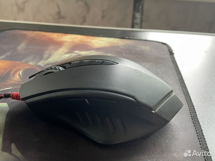 Игровая мышь bloody v8