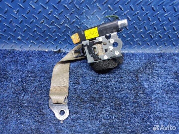 Ремень безопасности задний правый Mercedes W204