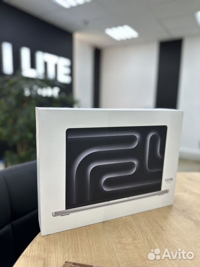 MacBook Pro 14 M3 2023 18GB 1TB