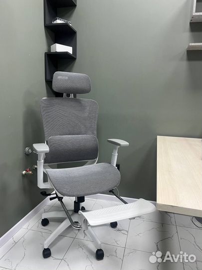 Компьютерное офисное кресло