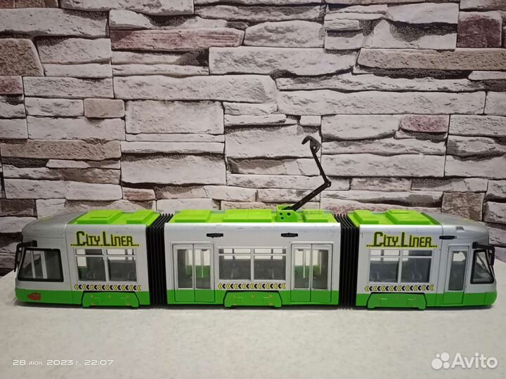 Трамвай игрушка