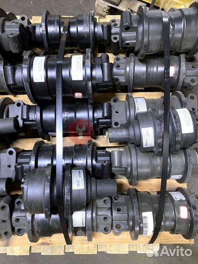 Каток поддерживающий Hitachi ZX280-5G 9305980