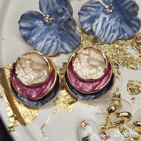 Серьги разные