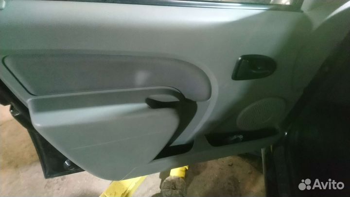 Салон. Панель приборов в сборе