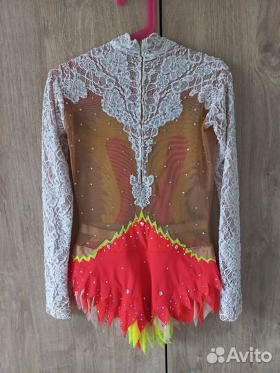 Костюм для фигурного катания