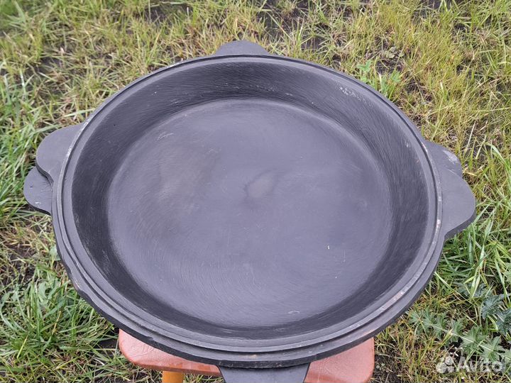 Казан чугунный с крышкой сковородой