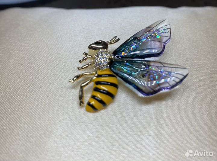 Винтажная брошь бабочка пчела