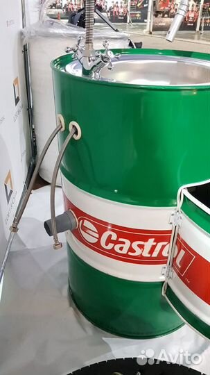Интерьерный умывальник Castrol с пистолетом АЗС