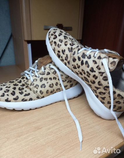 Кроссовки женские из натуральной кожи