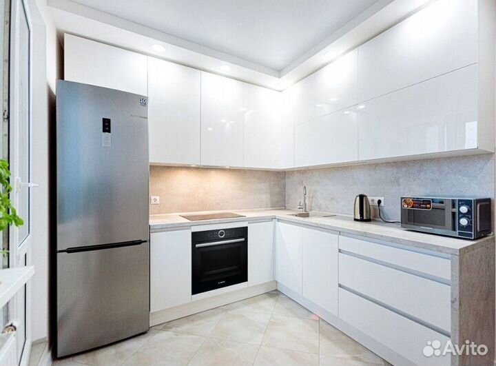 Кухня на заказ до потолка