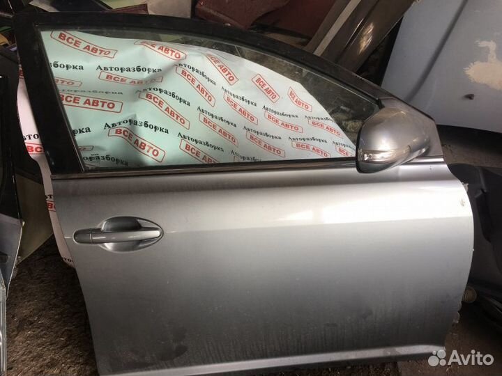 Дверь передняя правая Toyota Avensis седан 1 2008