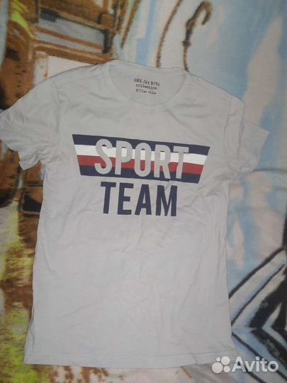 На мальчика.рост 140-146см