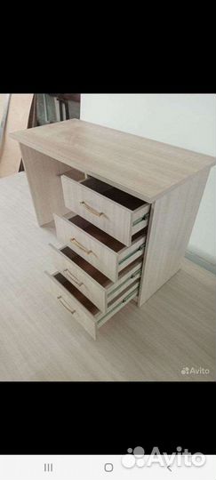 Письменный стол