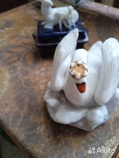 Царевна-Лебедь белая фарфор. Дулево