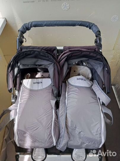 Коляска для двойни