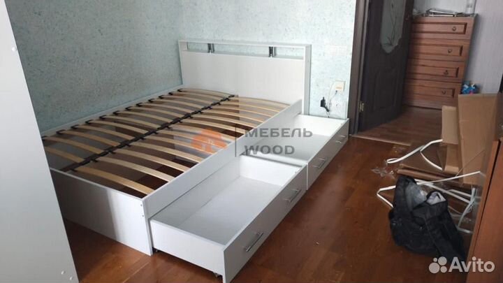 Кровать с ящиками