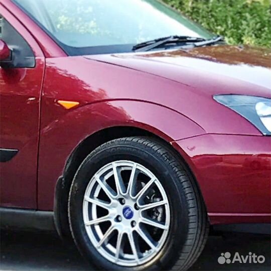 Крыло переднее правое в цвет Ford Focus 1