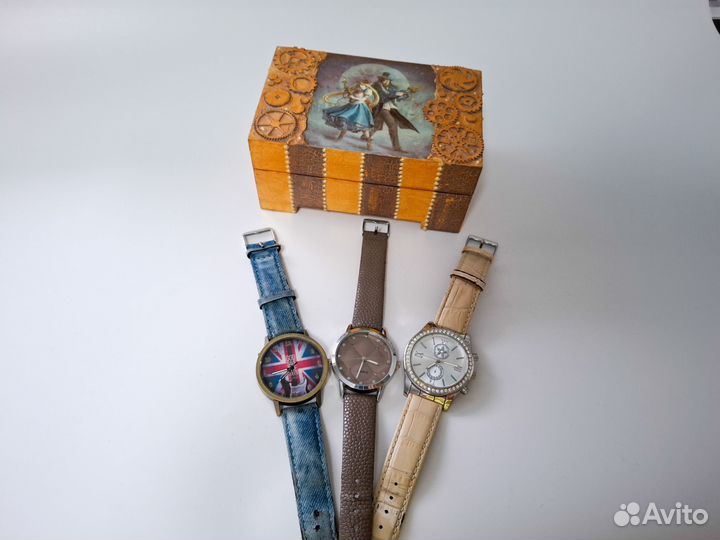 Часы наручные женские