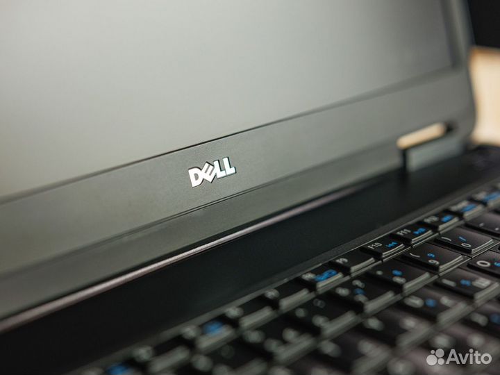 Ноутбук для работы Dell Latitude