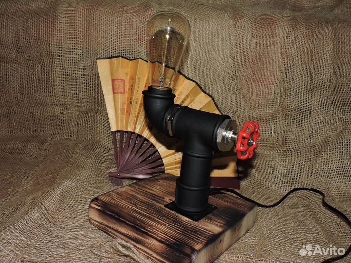 Лампа настольная