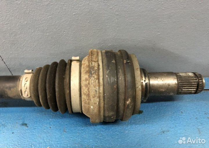 Привод задний правый Lexus Ls460 USF40