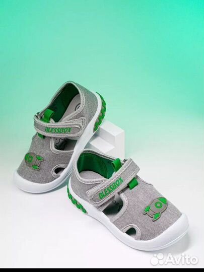 Сандалии текстильные