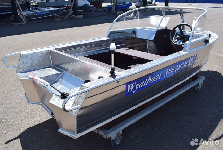 Алюминиевая моторная лодка Wyatboat 390 DCM