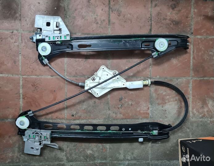 Стеклоподъемник задний правый Mercedes CLS W219