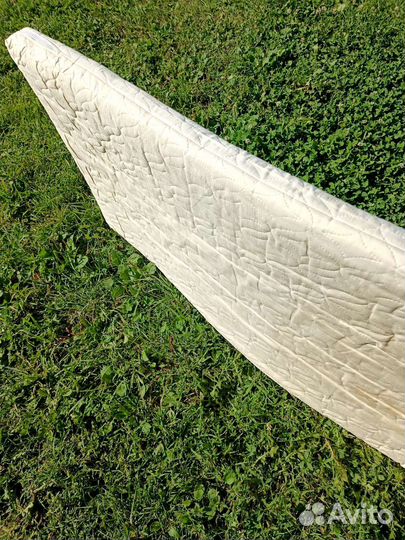 Детская кроватка с 2 матрасами