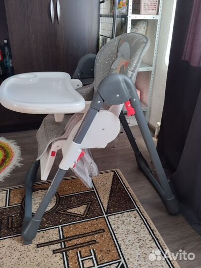 Детский стульчик для кормления