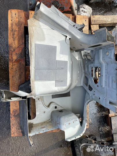 Кузовной элемент Volkswagen Polo